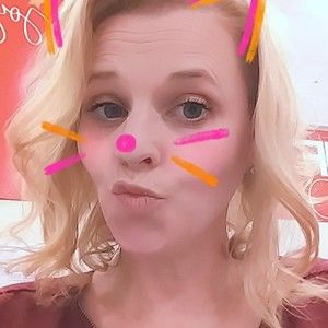 Meet your Posher, Laurah